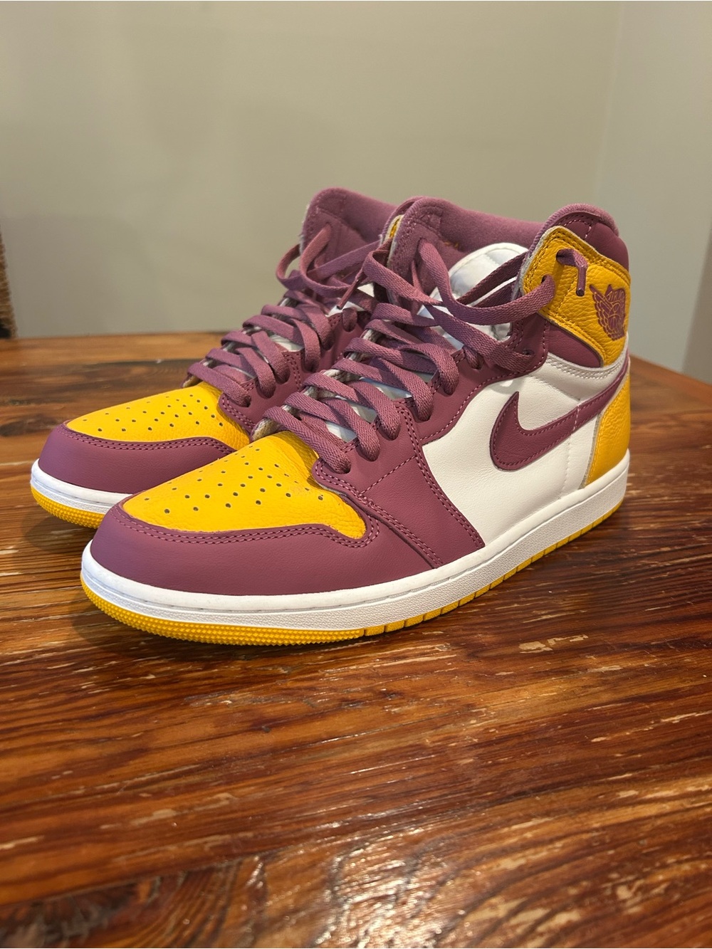 Jordan 1 High Original Retro in NEW condition size 11.5